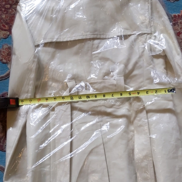 GAP Ladies Trench Coat - Picture 6 of 6